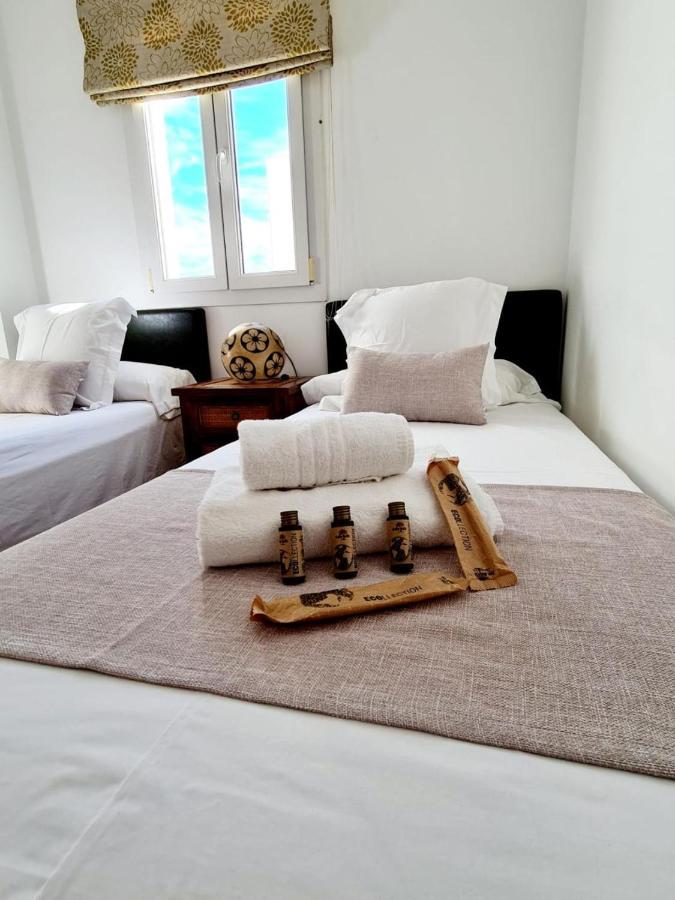 Villa Lorena Sa Caleta Kültér fotó