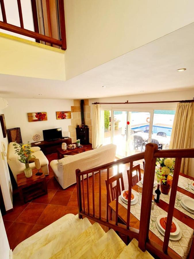 Villa Lorena Sa Caleta Kültér fotó