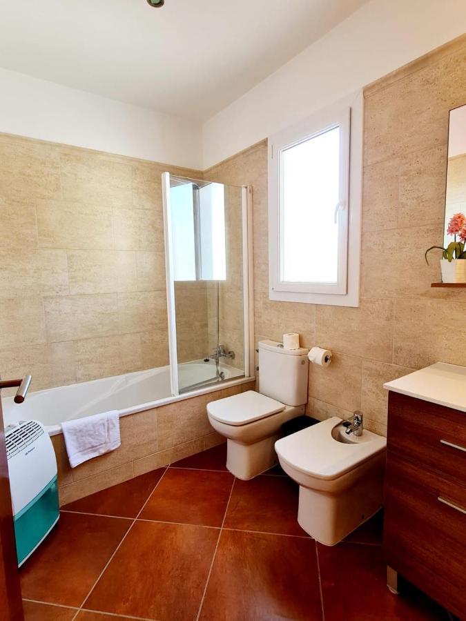Villa Lorena Sa Caleta Kültér fotó
