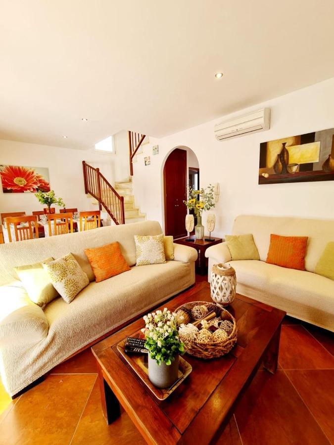 Villa Lorena Sa Caleta Kültér fotó